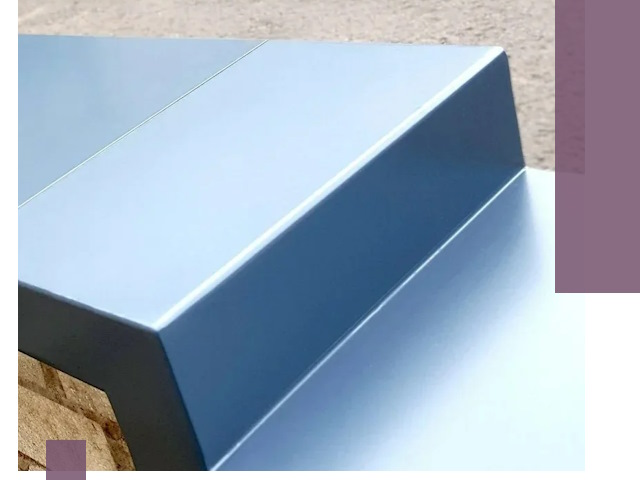 Крышки на парапет в Кирове-Чепецке: изготовление и монтаж под ключ